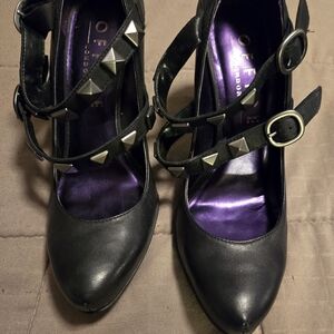 Women's 7.5 strappy, high heels